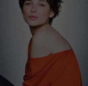 coiffure-femme-cheveux-courts-frises.jpg