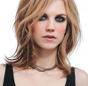 coupe de cheveux long femme avec frange