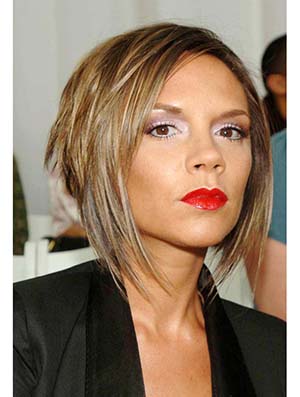 Victoria Beckham en 10 coiffures Journal des Femmes - coiffure victoria beckham