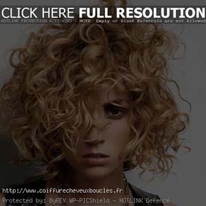 coiffure-visage-carre-cheveux-boucles.jpg