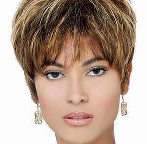 coiffure courte femme visage allonge