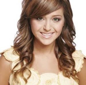 coupe-cheveux-courts-2013-femme-visage-rond.jpg