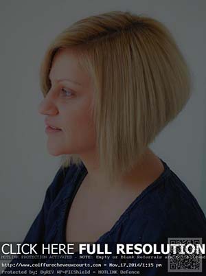 coupe-courte-cheveux-raides-visage-rond.jpg