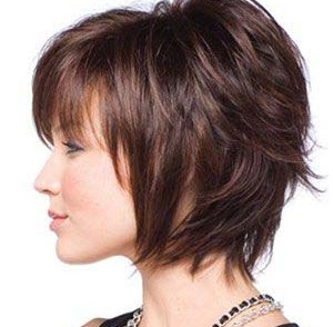 coupe-de-cheveux-femme-mi-long-visage-carre.jpg